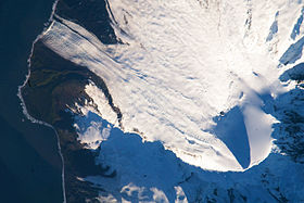 Вулкан Моусон. Снимок НАСА.
