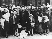Евреи на выбор рампы в Освенциме, май 1944
