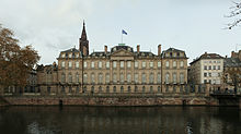 Palais Rohan face au quai des Bateliers, Strasbourg.jpg