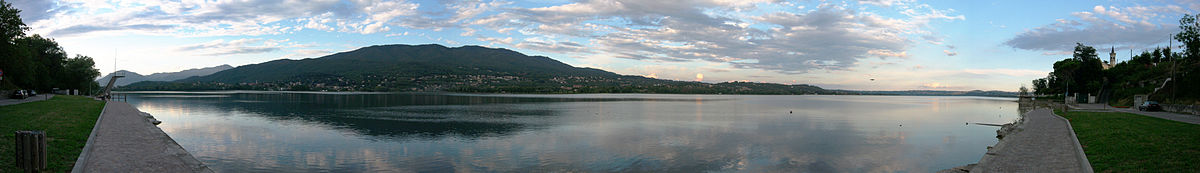 Панорама озера со стороны Бьяндронно