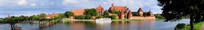 Панорама замка Мариенбург