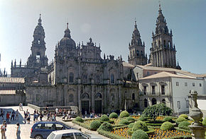 Cathedral square Santiago de Compostela.jpg