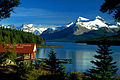 Canada Boat House am Maligne Lake, Jasper NP, Alberta, CA.jpg