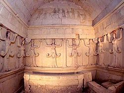 Tomb sveshtari2-1-.jpg