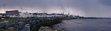 Dun Laoghaire promenade.JPG