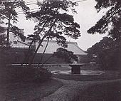 Square of Meiji Palace.JPG