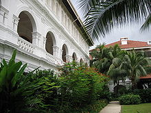 Raffles Hotel 4, Dec 05.JPG